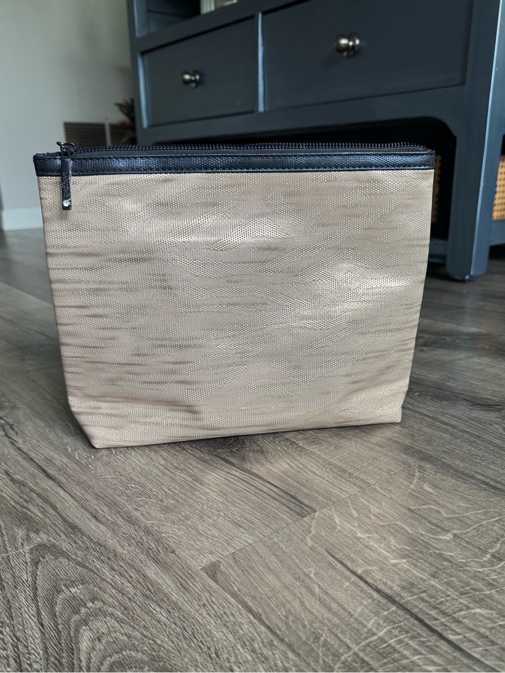 Lancôme Cream & Pink Makeup Pouch
